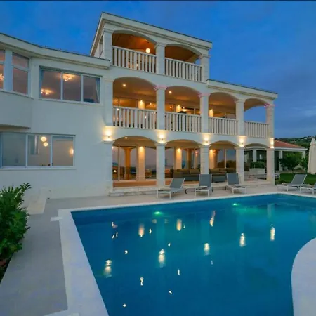 Villa Ciara-sevid